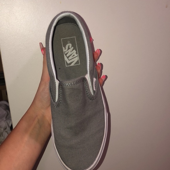 Gray vans - Picture 7 of 10